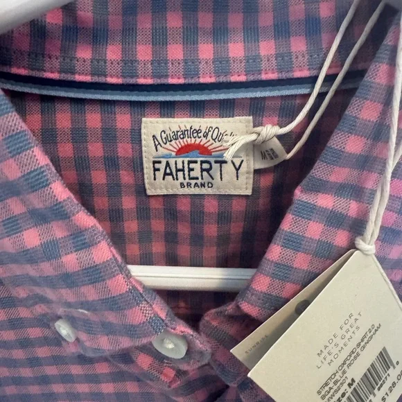 Faherty Men's Casual Red and Blue Plaid Shirt - Picture 2 of 3
